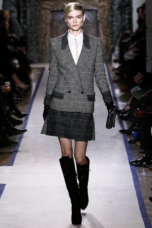 Wearable Trends: Yves Saint Laurent RTW Fall 2011, Paris Fashion Week